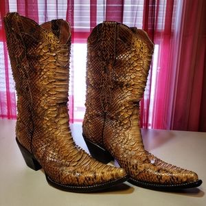Size 7.5 STETSON Python skin cowboy boot.